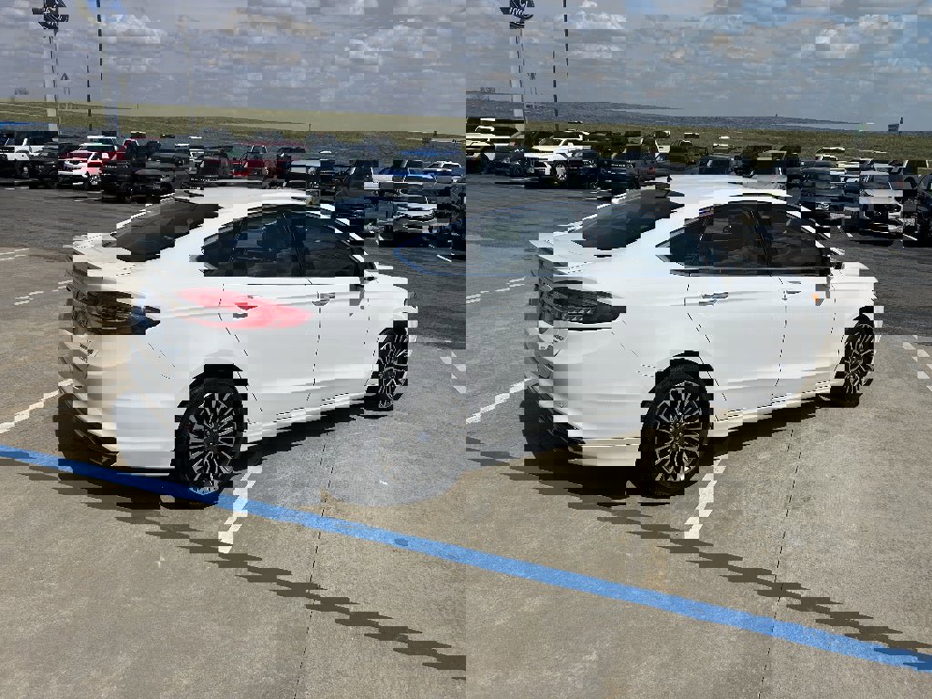 Used 2018 Ford Fusion Titanium image 5