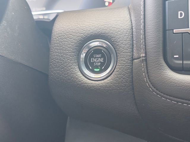 Used 2023 GMC Yukon XL Denali w/ Advanced Technology Package image 24