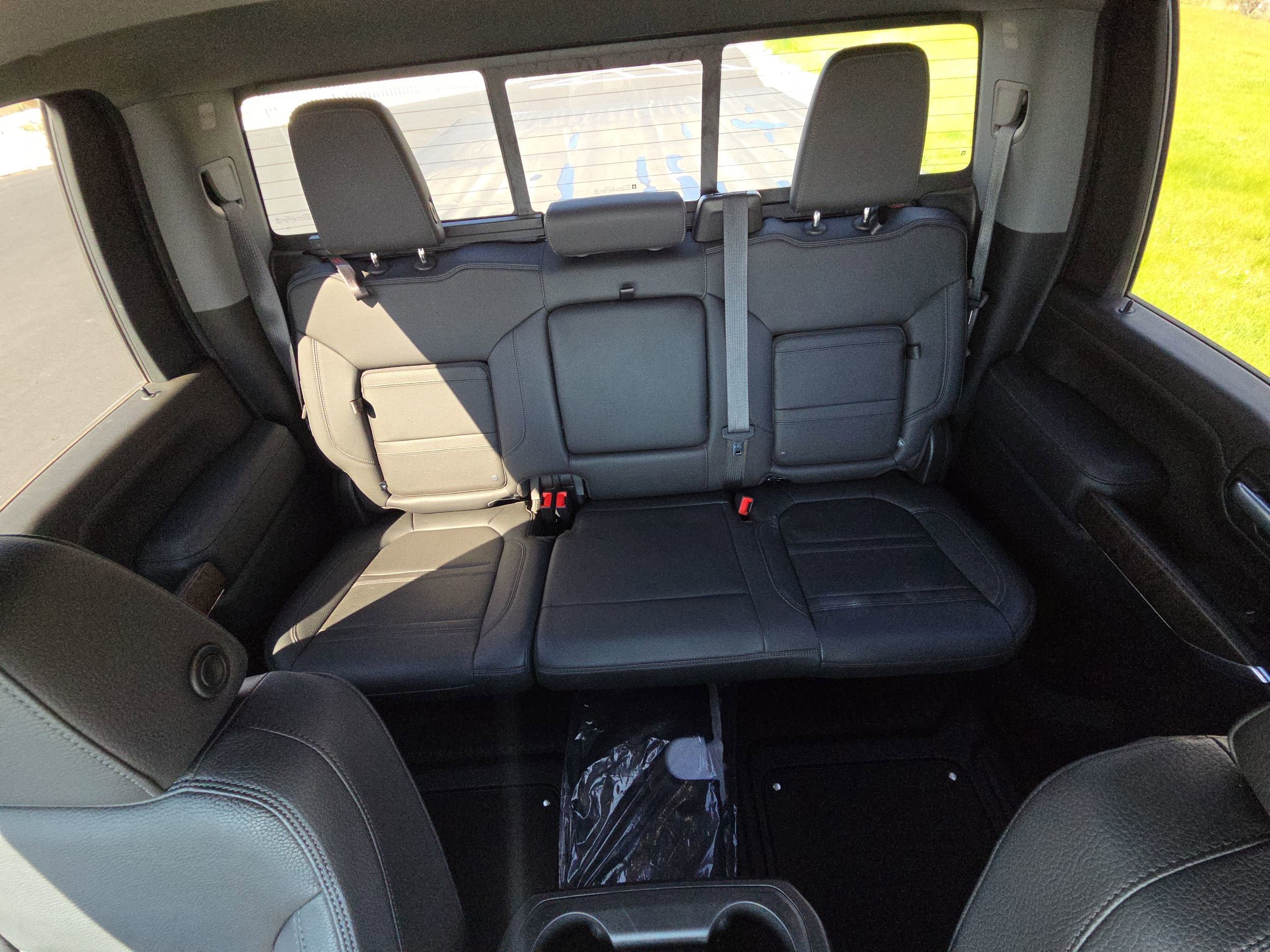 Used 2021 GMC Sierra 3500 Denali w/ Denali Black Diamond Edition AWD/4WD image 24