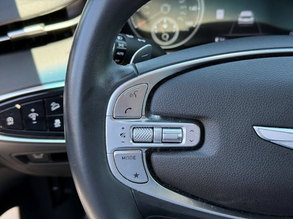 Used 2023 Genesis GV70 2.5T AWD/4WD image 32