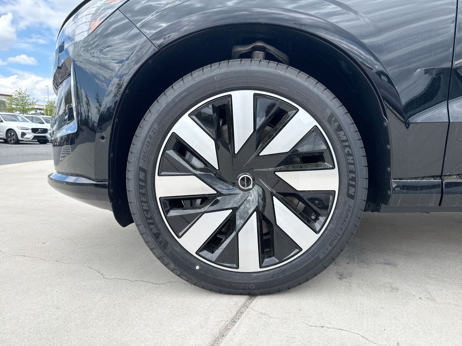 New 2026 Volvo EX90 Plus AWD/4WD image 12