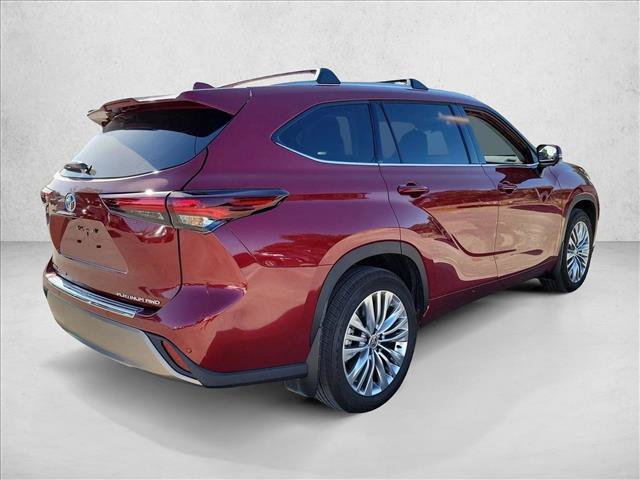 Used 2026 Toyota Highlander Platinum AWD/4WD image 5