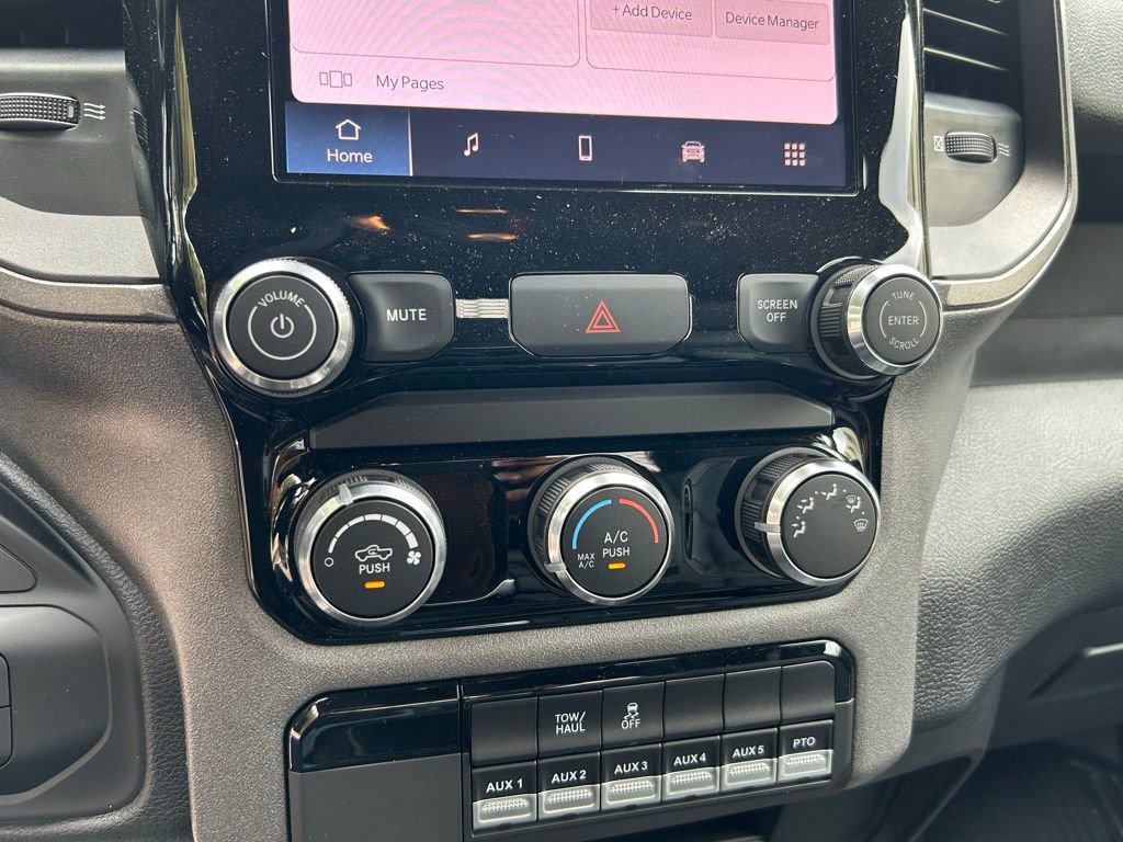 Used 2025 RAM 5500 Tradesman image 17