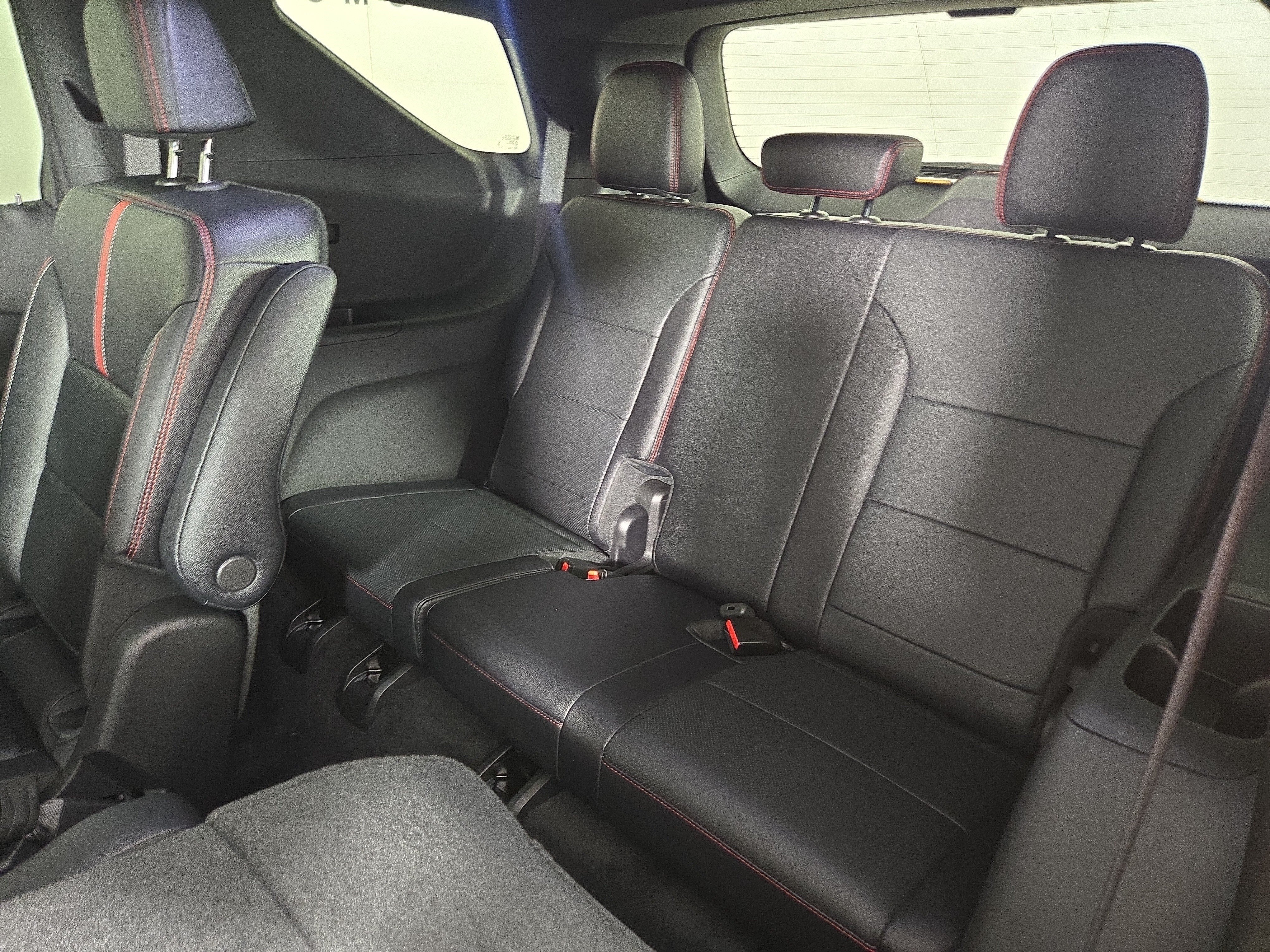 Certified 2025 Chevrolet Traverse RS AWD/4WD image 13