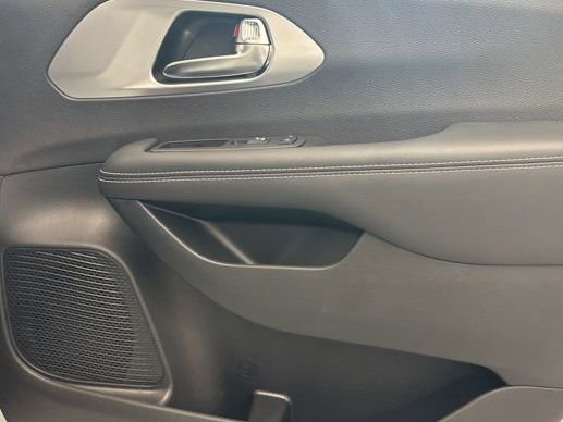 New 2026 Chrysler Pacifica Limited w/ S Appearance Package image 28