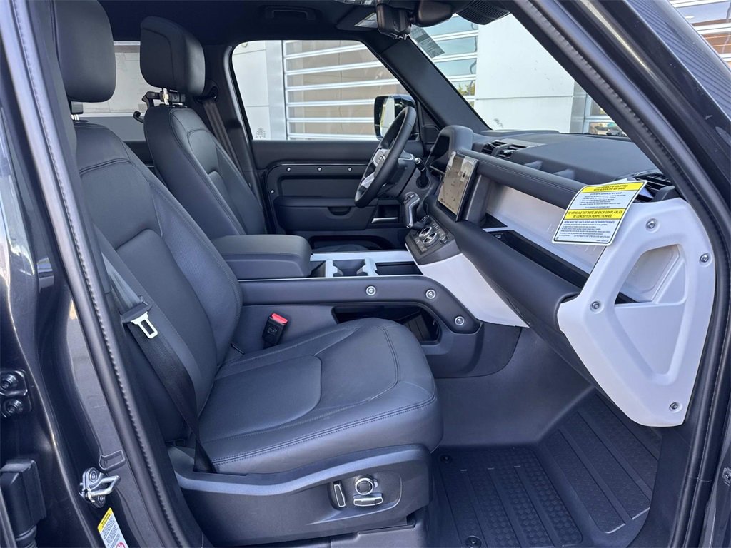 New 2025 Land Rover Defender 130 S image 8