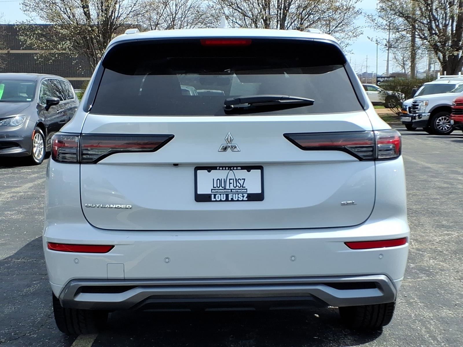 Used 2025 Mitsubishi Outlander SEL image 32