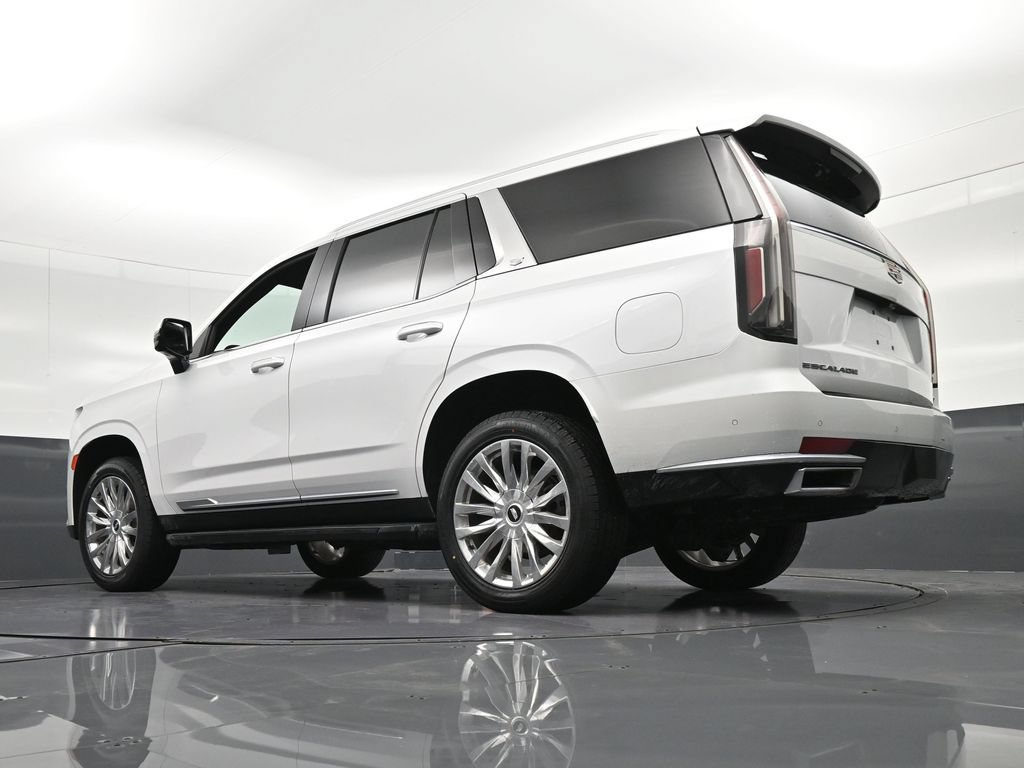Used 2023 Cadillac Escalade Premium Luxury RWD image 28