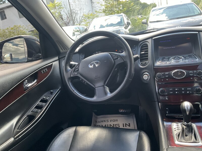 Used 2017 INFINITI QX50 2WD w/ Deluxe Touring Package image 15