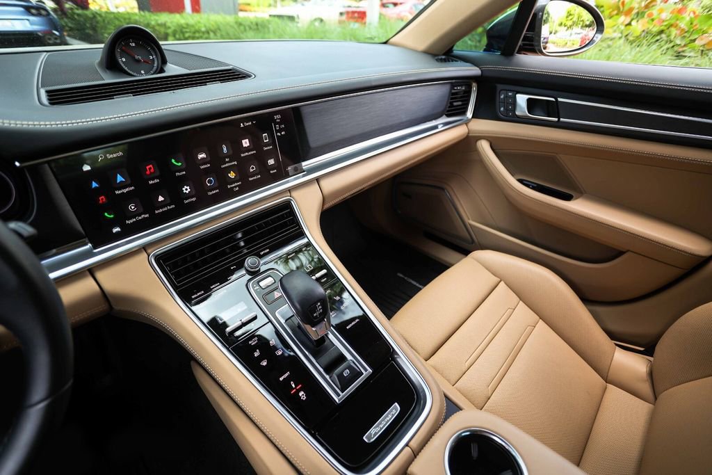 Used 2023 Porsche Panamera Platinum Edition image 28