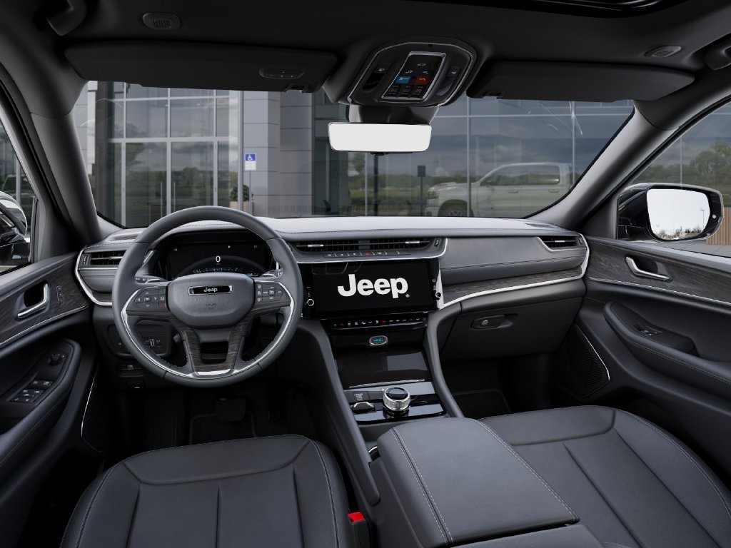 New 2026 Jeep Grand Cherokee Limited w/ Luxury Tech Group II AWD/4WD image 14