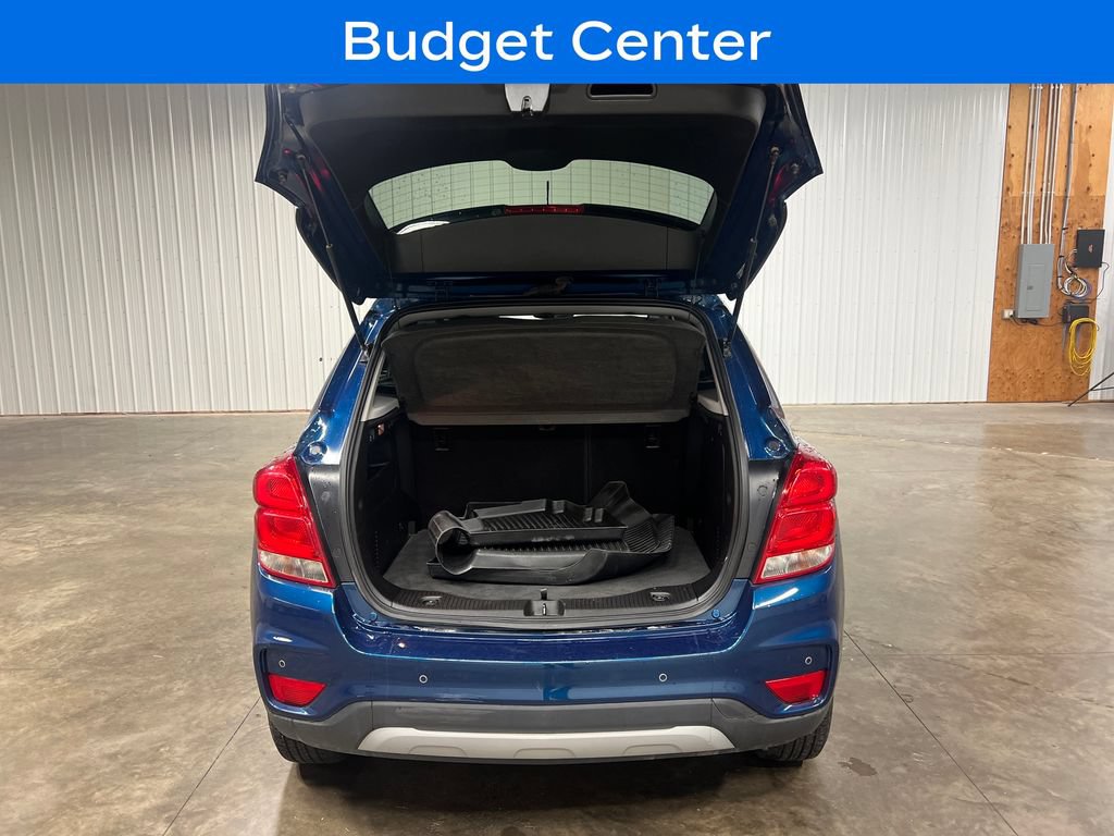 Used 2020 Chevrolet Trax LT w/ Driver Confidence Package AWD/4WD image 11