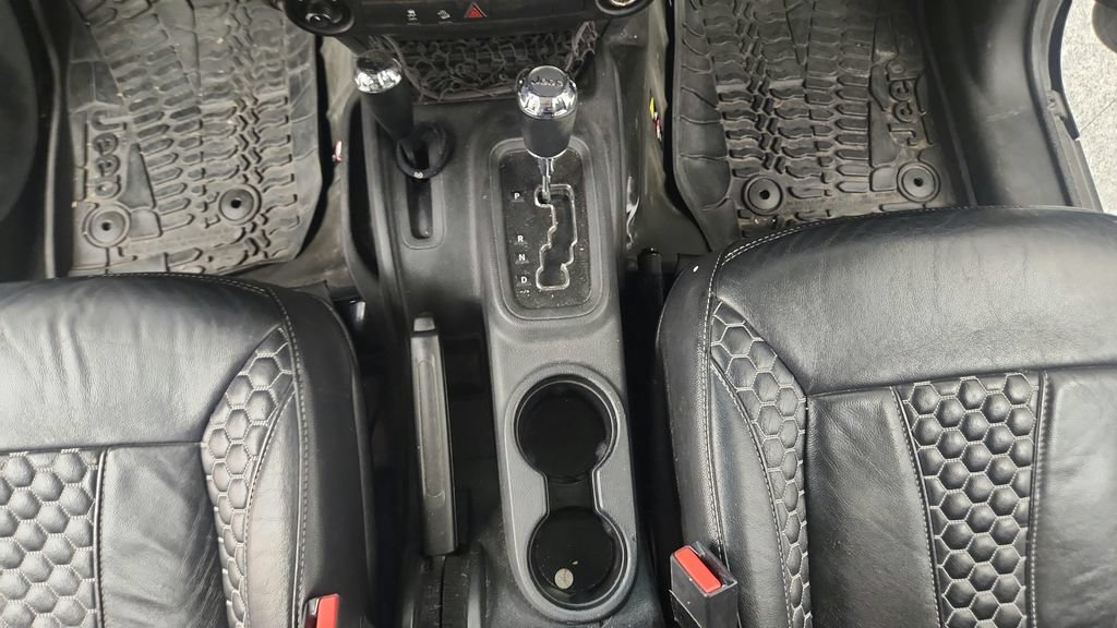 Used 2017 Jeep Wrangler Unlimited Sport w/ Quick Order Package 24S AWD/4WD image 41