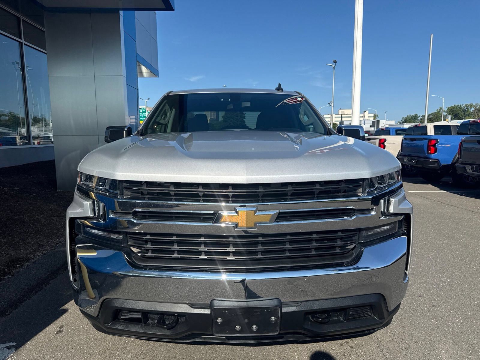 Used 2019 Chevrolet Silverado 1500 LT w/ All-Star Edition AWD/4WD image 3
