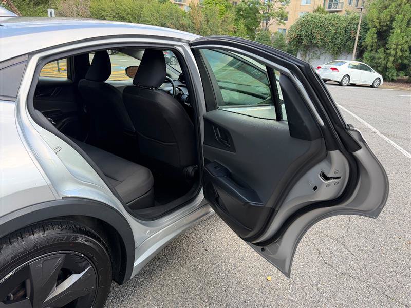 Used 2023 Toyota Prius LE FWD image 17