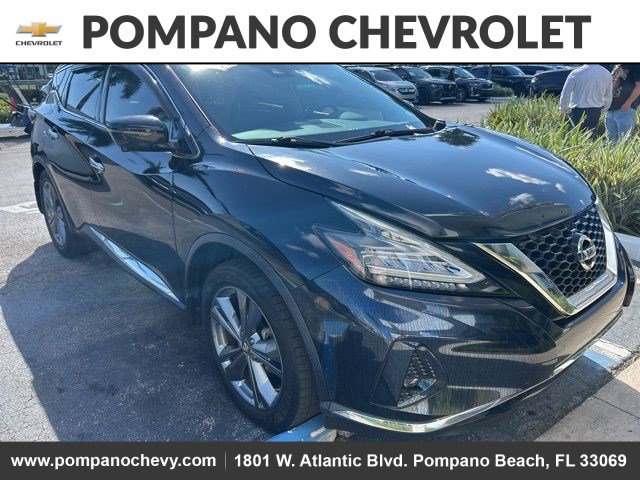 Used 2019 Nissan Murano Platinum w/ Cargo Package image 2