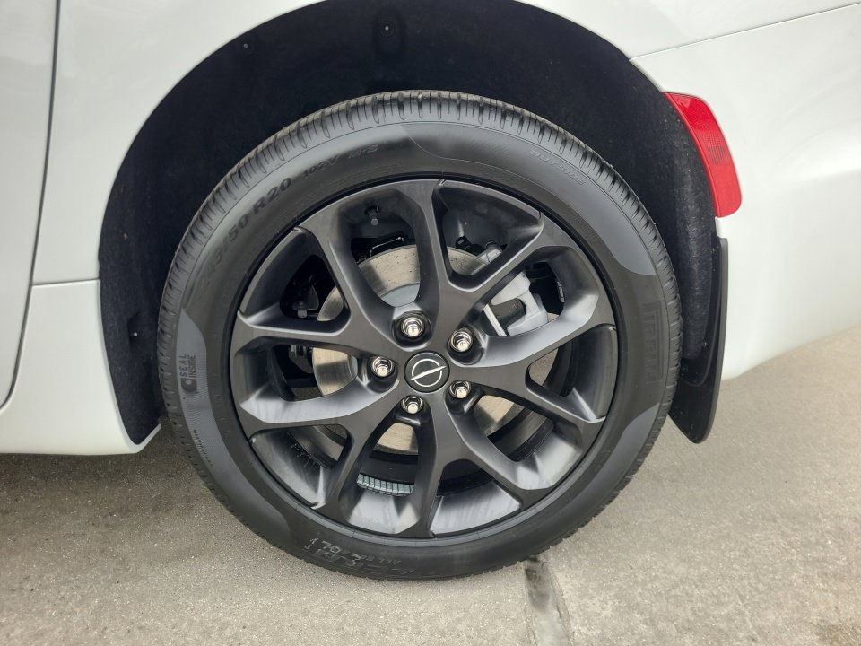 New 2026 Chrysler Pacifica Select w/ S Appearance Package image 22