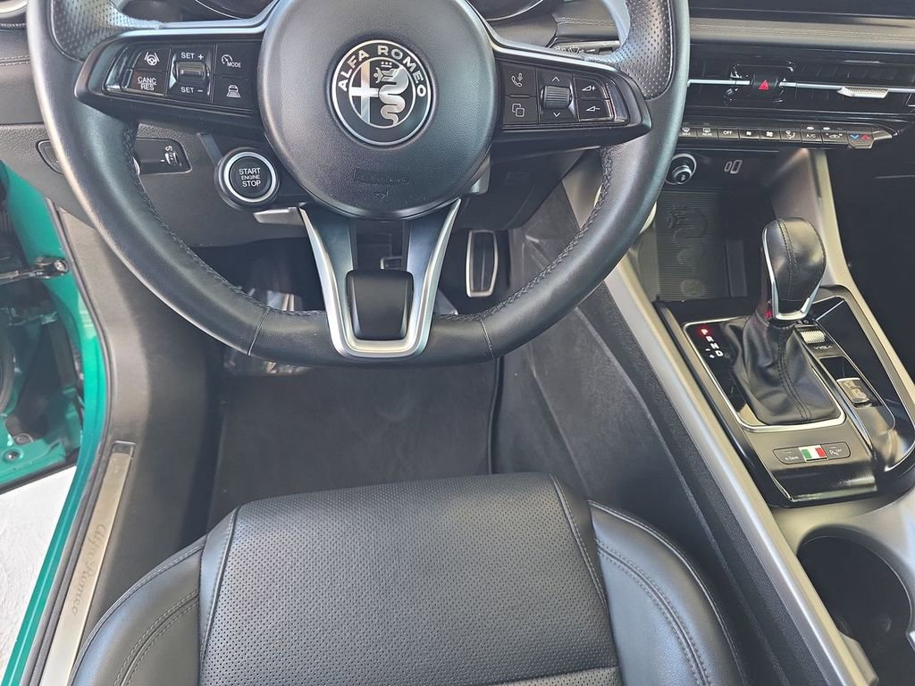 Used 2024 Alfa Romeo Tonale Veloce image 11