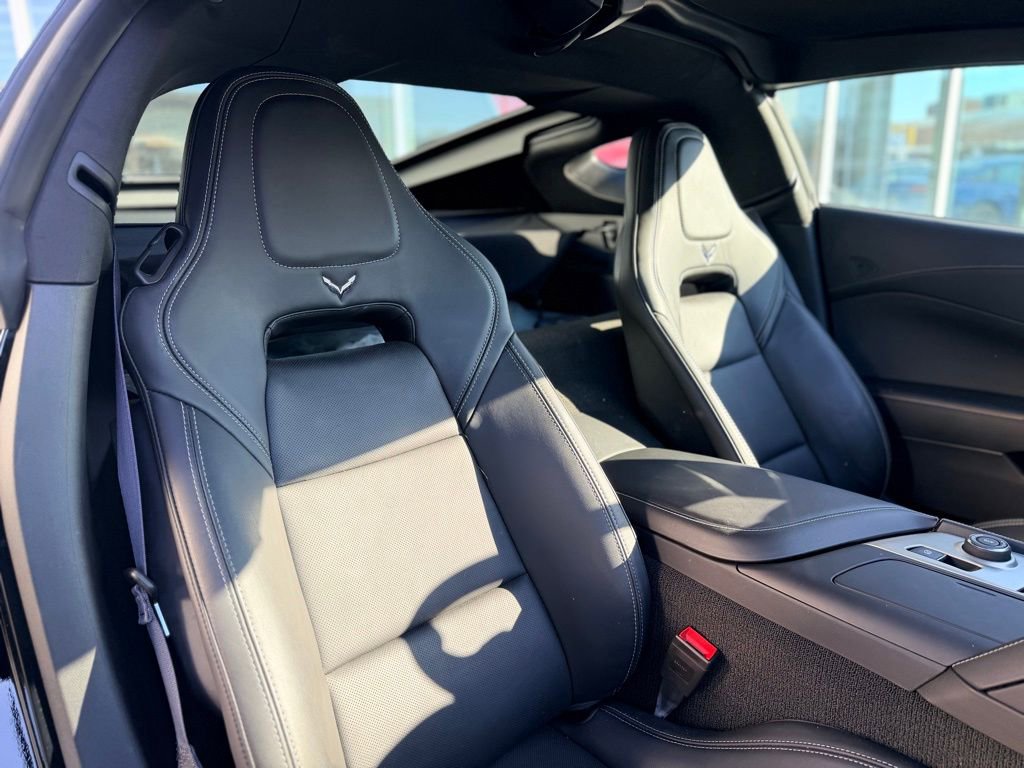 Used 2015 Chevrolet Corvette Stingray Coupe w/ 2LT Preferred Equipment Group image 16