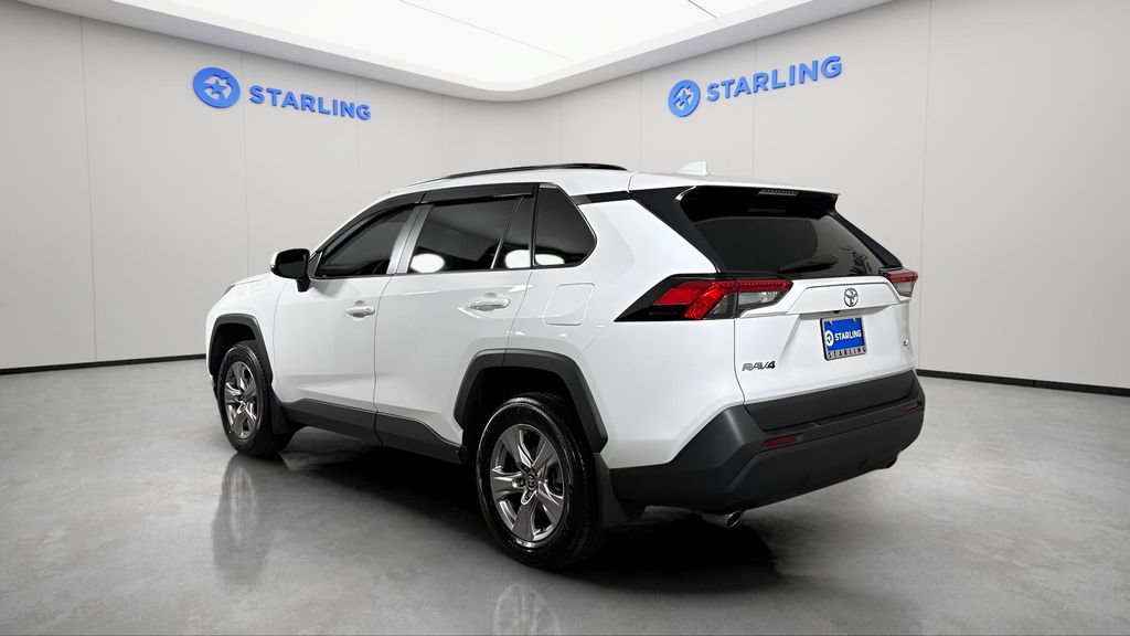 Used 2025 Toyota RAV4 XLE w/ Convenience Package FWD image 5