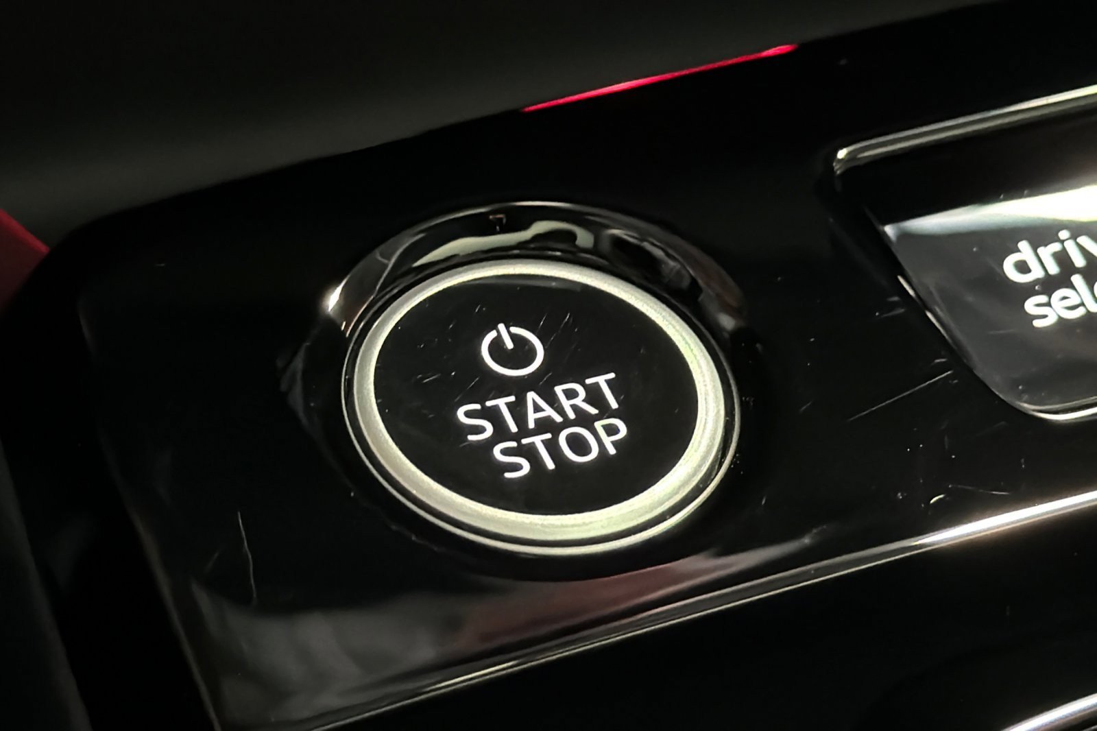 Certified 2025 Audi A6 e-tron Premium Plus w/ Premium Plus RWD image 21
