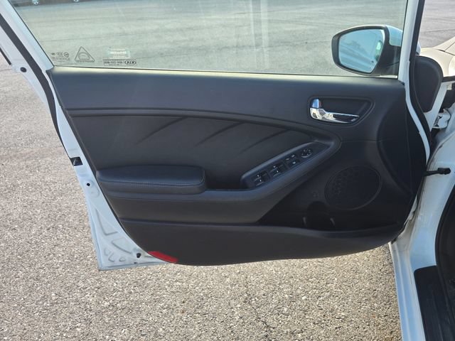 Used 2016 Kia Forte LX FWD image 9