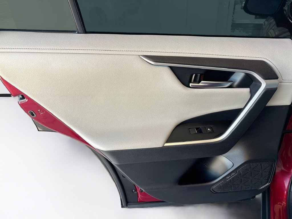 Certified 2021 Toyota RAV4 Limited FWD image 26