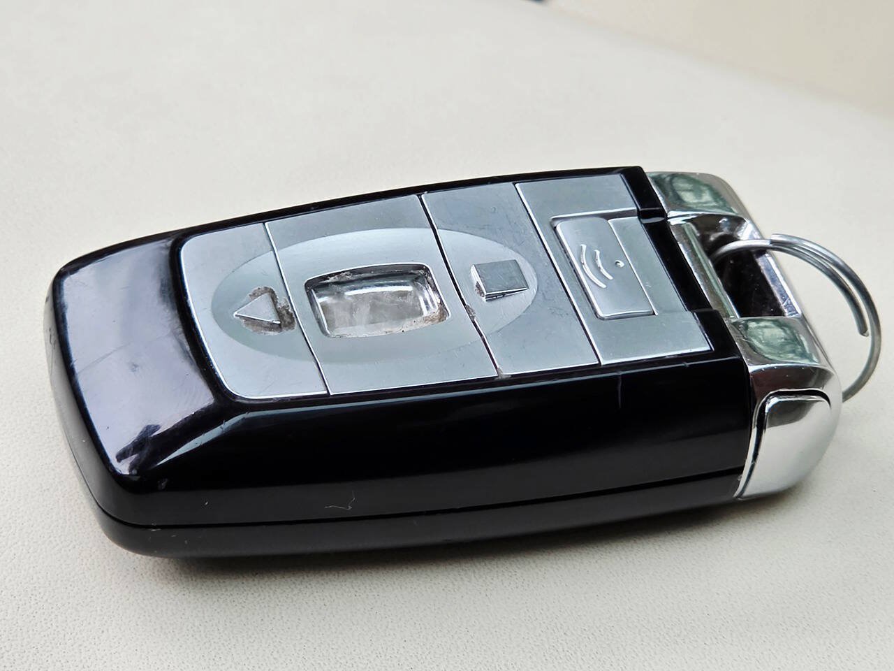 Used 2014 Rolls-Royce Wraith RWD image 75