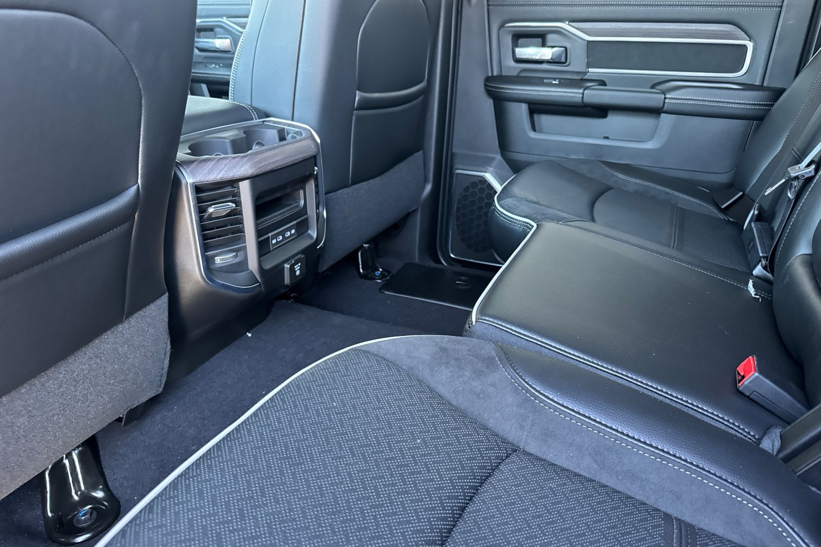 New 2027 RAM 3500 Laramie w/ Night Edition AWD/4WD image 11