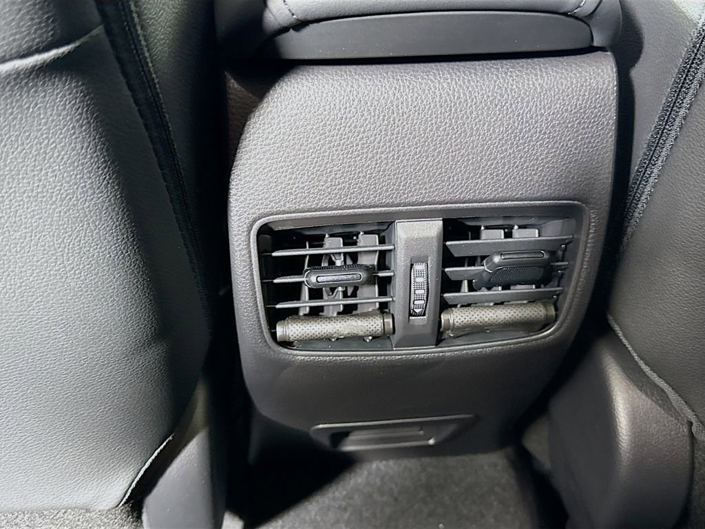 Certified 2025 Toyota Corolla Cross XLE image 24