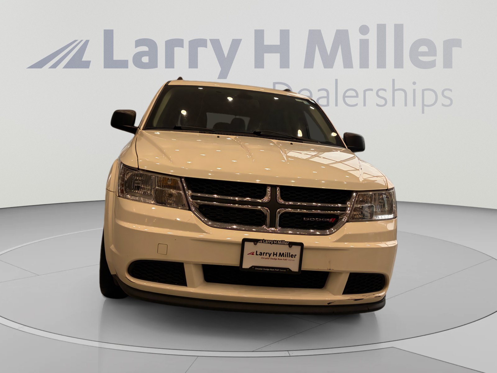 Used 2018 Dodge Journey SE w/ Connectivity Group FWD image 8