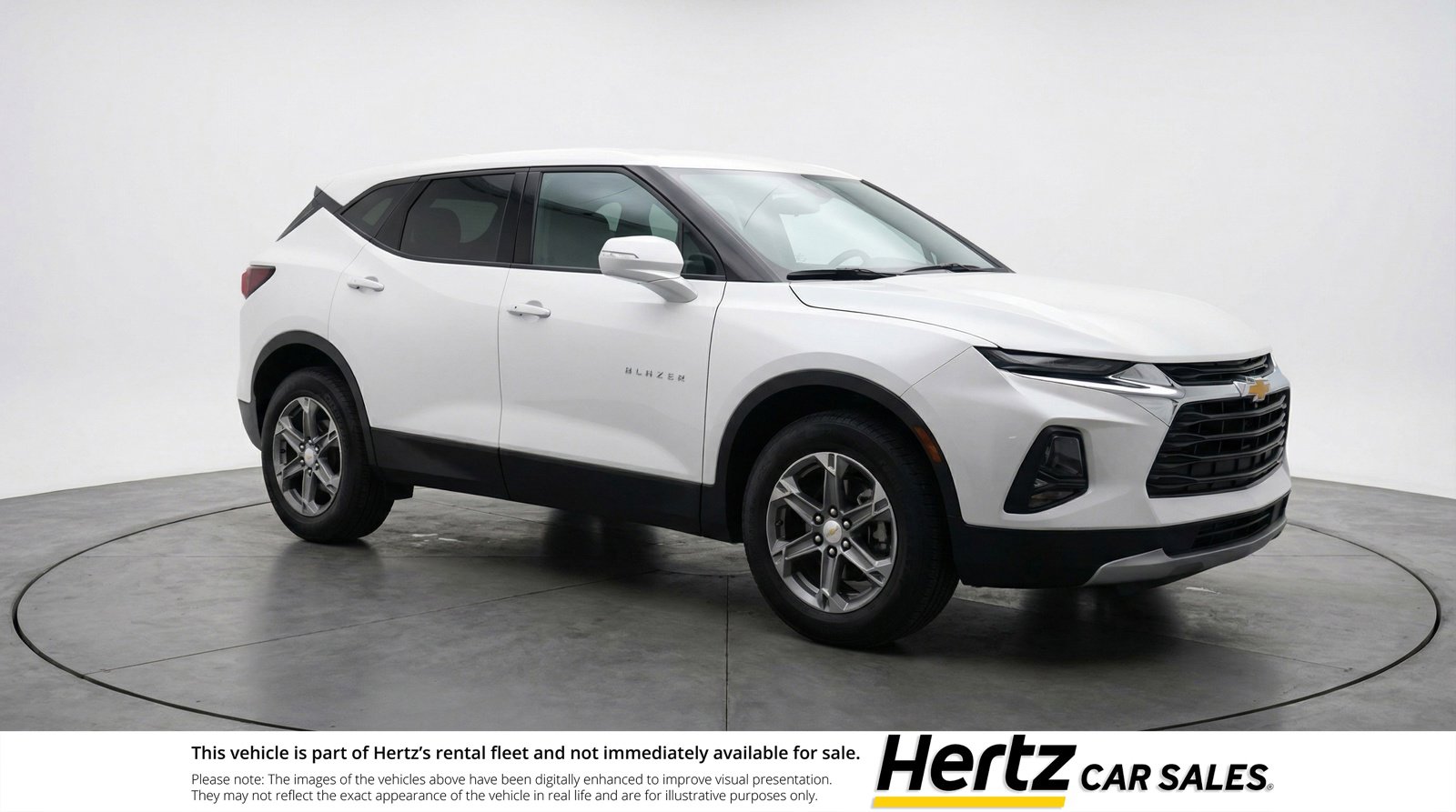 Used 2025 Chevrolet Blazer LT FWD image 1