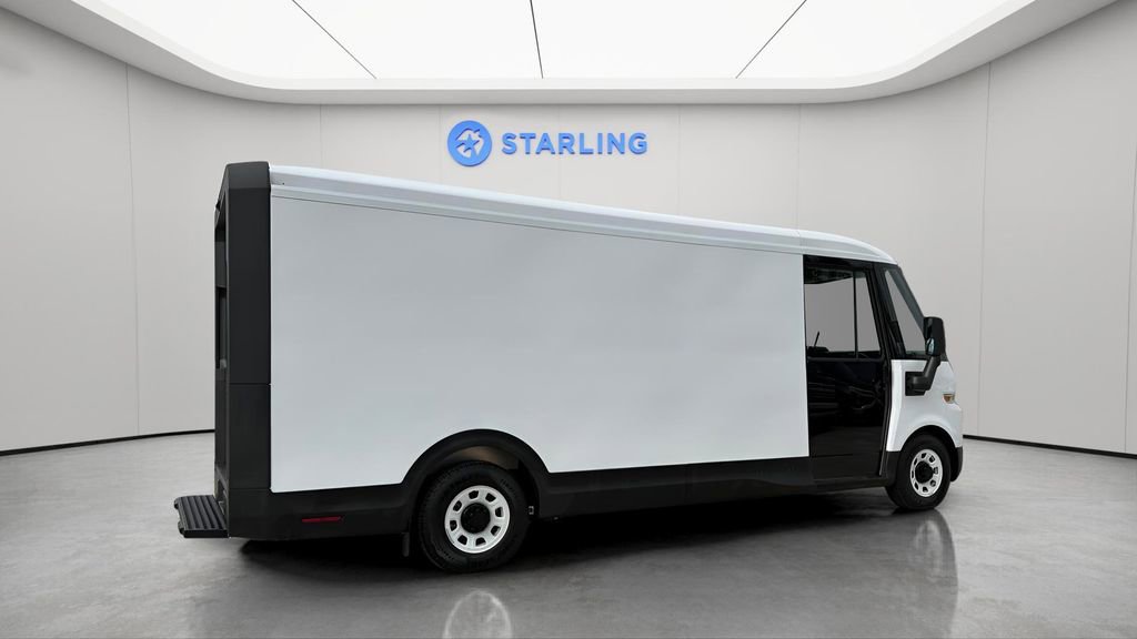 Used 2024 Chevrolet Brightdrop 600 w/ Commercial Equipment Package AWD/4WD image 11