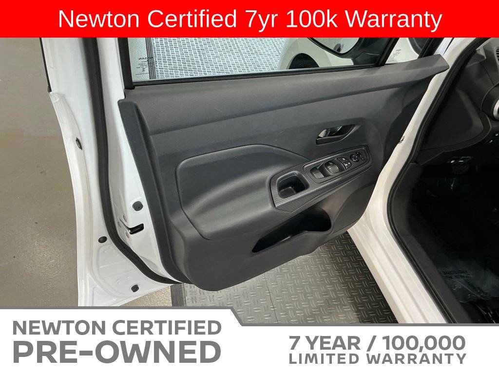 Used 2025 Nissan Versa S w/ Trunk Package FWD image 33
