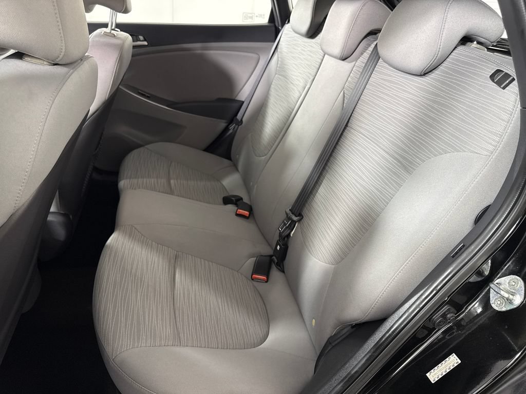 Used 2016 Hyundai Accent SE FWD image 10