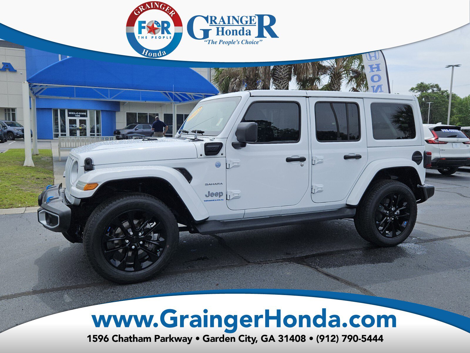 Used 2023 Jeep Wrangler Unlimited Sahara AWD/4WD image 1