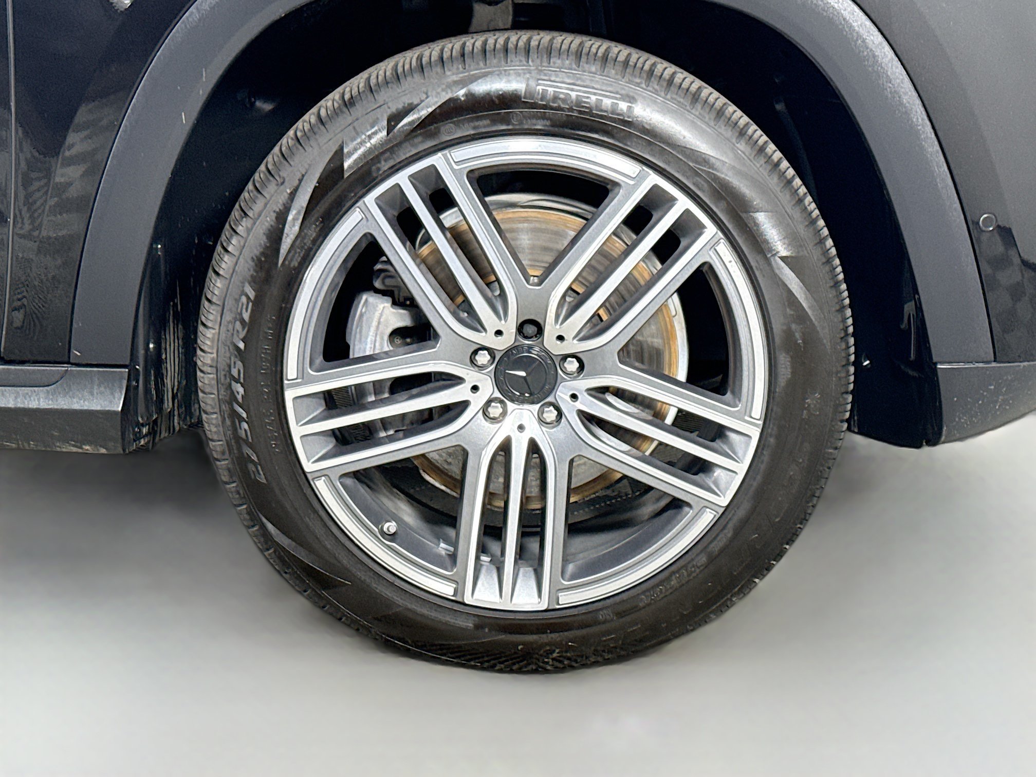 Used 2025 Mercedes-Benz GLS 450 4MATIC image 32