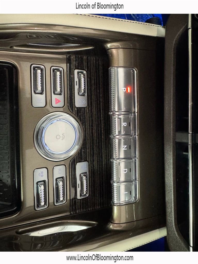 New 2024 Lincoln Nautilus Black Label w/ Jet Appearance Package (87T) image 42