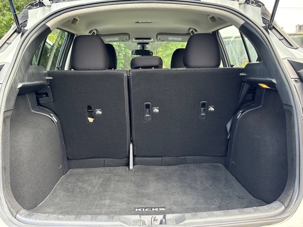 Used 2022 Nissan Kicks SV FWD image 20