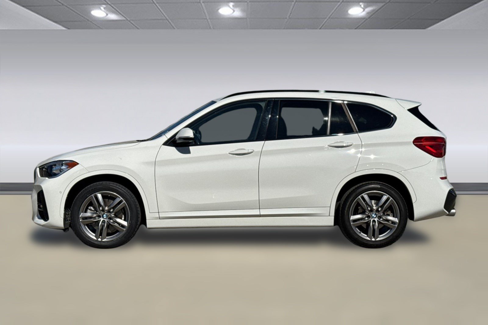Used 2021 BMW X1 sDrive28i w/ M Sport Package FWD image 2