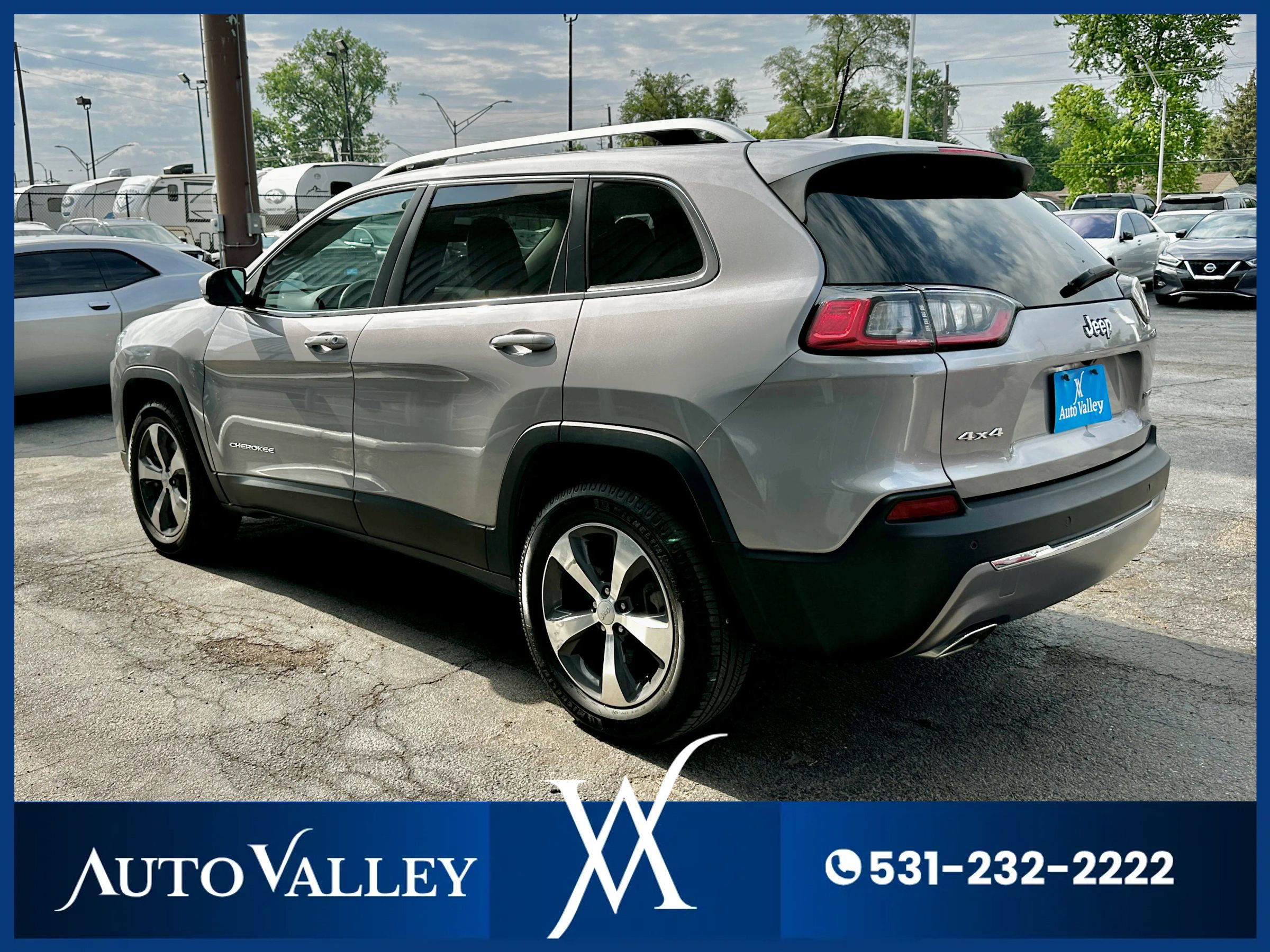 Used 2019 Jeep Cherokee Limited image 5