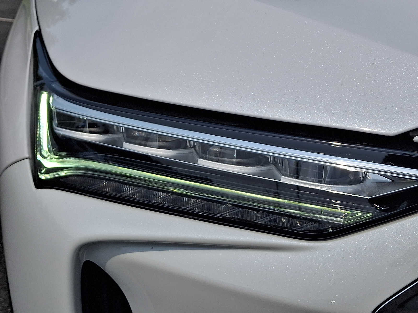 Certified 2024 Acura MDX SH-AWD w/ Technology Package image 9