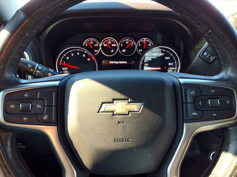 Used 2021 Chevrolet Silverado 1500 LT image 24