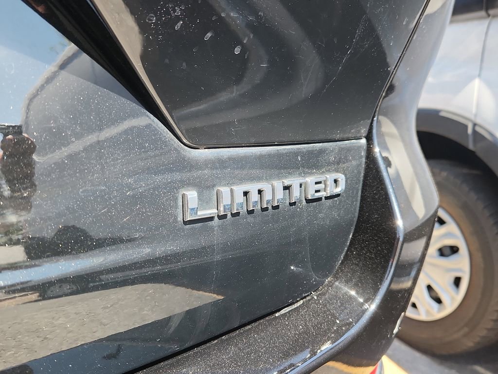 Used 2023 Jeep Grand Cherokee Limited w/ Luxury Tech Group II AWD/4WD image 13