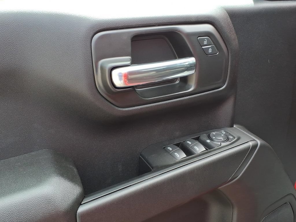 New 2026 Chevrolet Silverado 1500 Custom w/ LPO, Dark Essentials Package AWD/4WD image 11