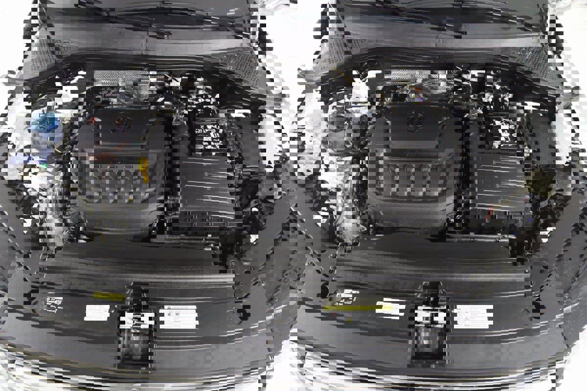 Used 2024 Volkswagen Tiguan SE image 51