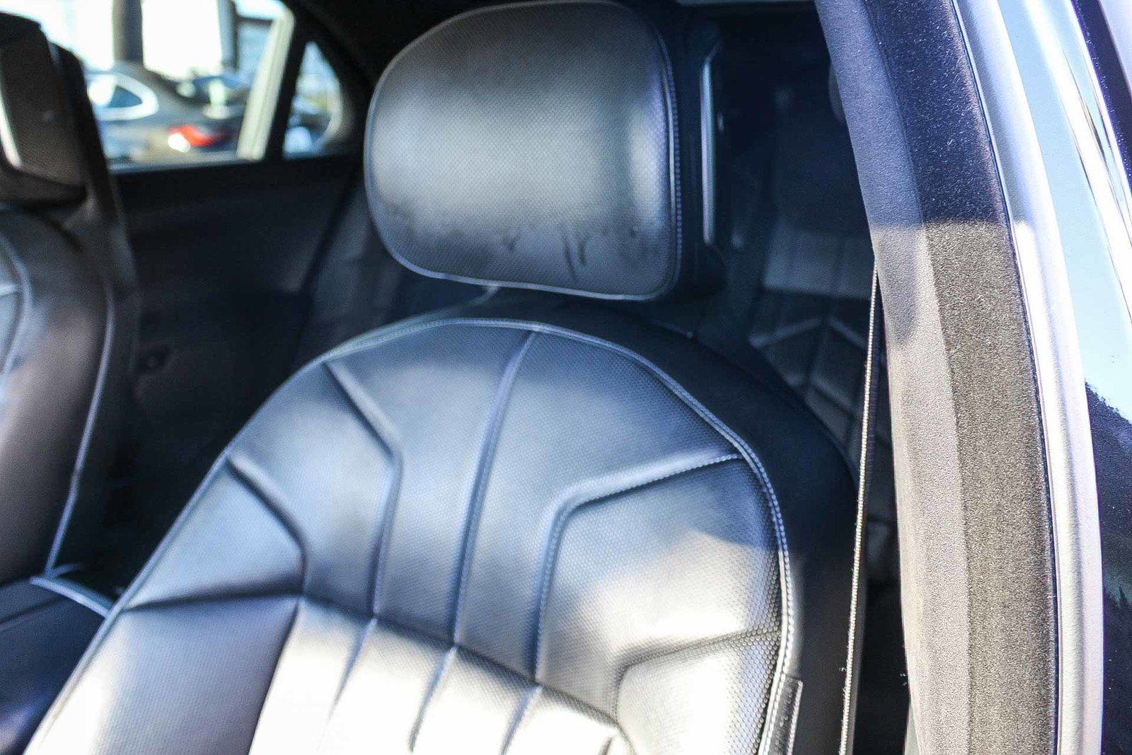 Used 2023 BMW 760i xDrive w/ Luxury Rear Seating Package image 25