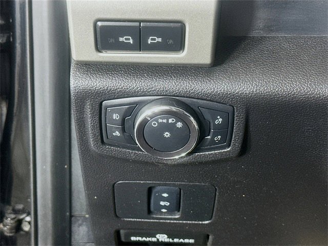Used 2018 Ford F250 Lariat w/ Chrome Package image 10