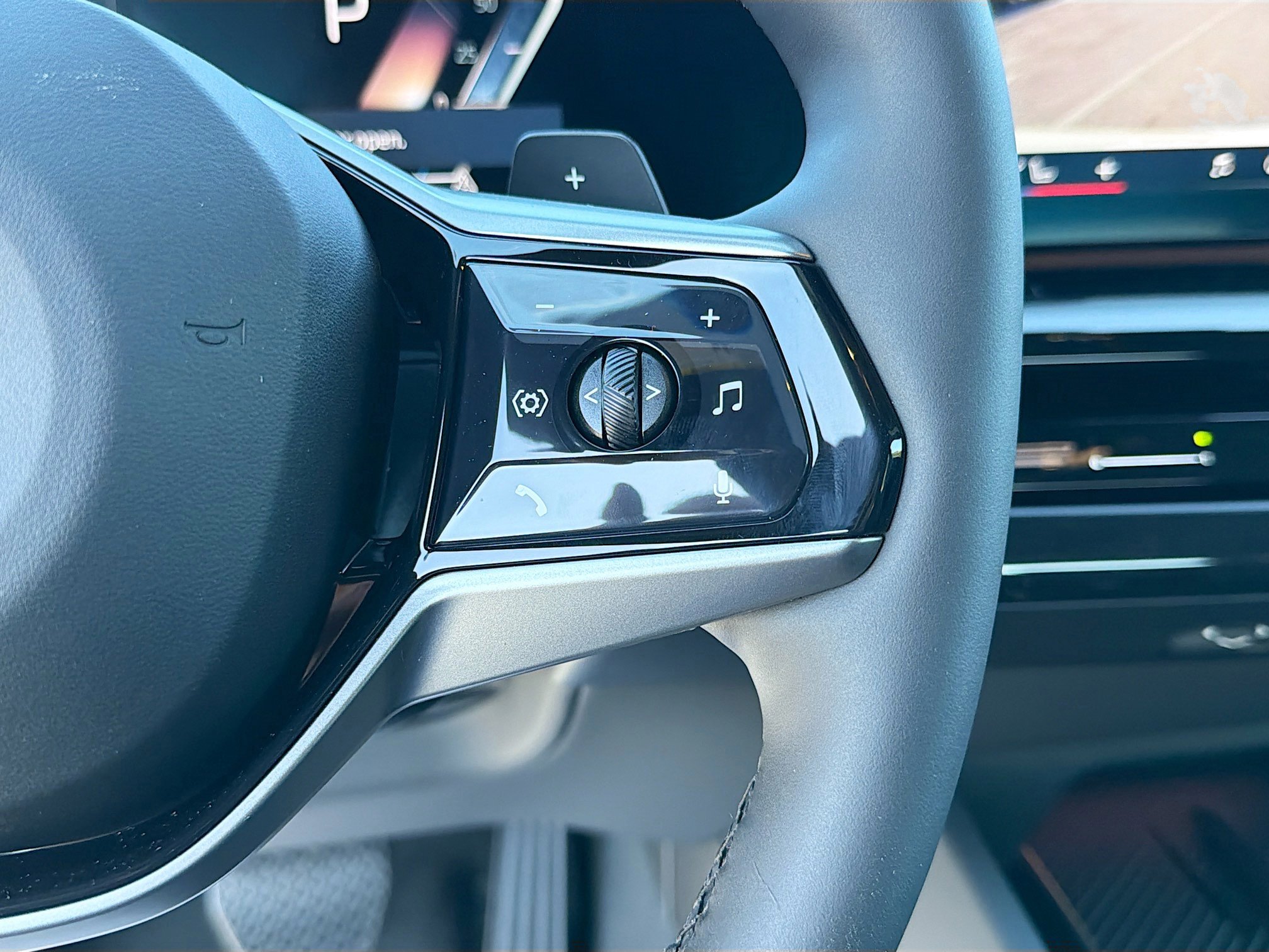 New 2026 BMW 530i RWD image 39