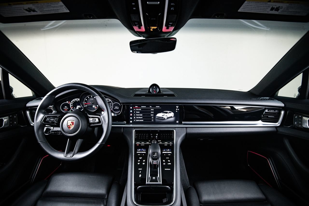 Certified 2023 Porsche Panamera image 25